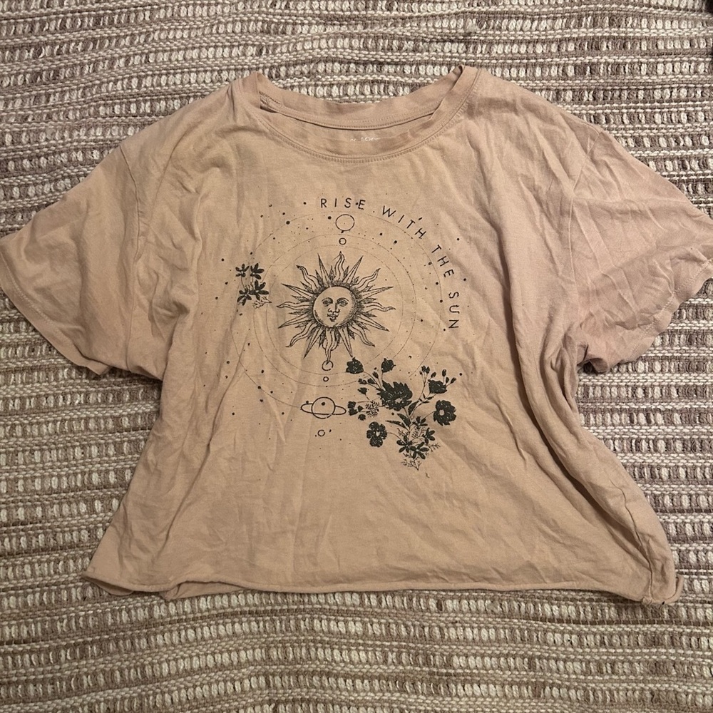 Women's Pink Graphic Crop Top